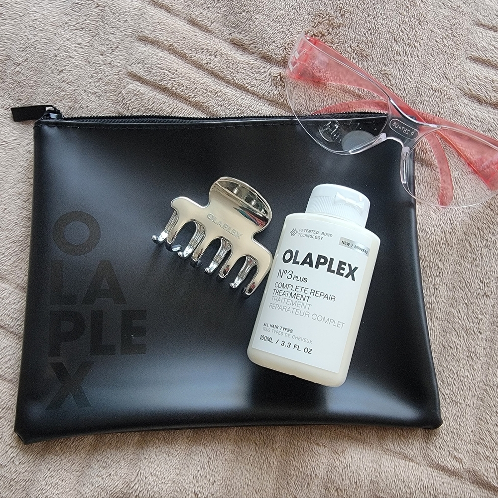 OLAPLEX No 3 PLUS Complete Repair Treatment 100ml + Travel Bag & Hairclip